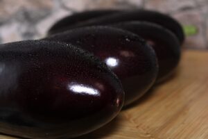 Read more about the article Bakłażan kolacja – pomysły na szybkie i zdrowe dania na wieczór