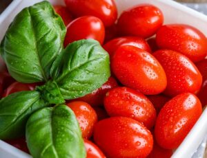 Read more about the article Czy pomidory są kaloryczne i czy warto je jeść na co dzień