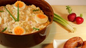 Read more about the article Sałatka jarzynowa – przepis i proporcje, żeby zawsze wyszła idealna